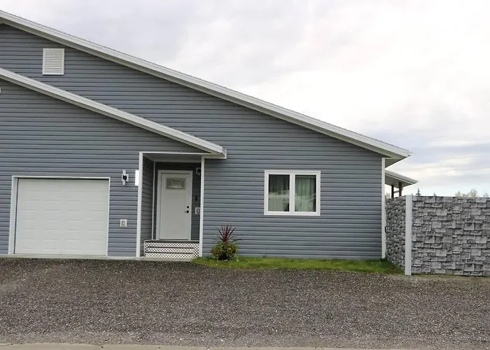 Single Story 3 Beds 1 Car Garage