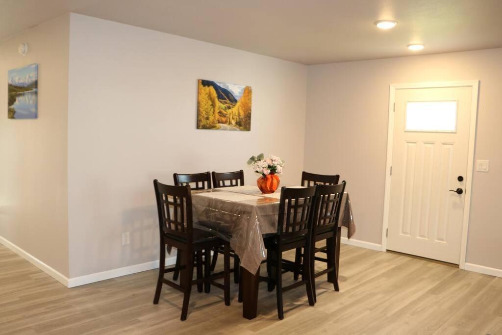 Hébergement de vacances Single Story 3 Beds 1 Car Garage Fairbanks