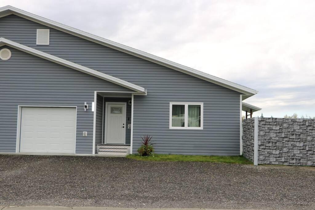 Single Story 3 Beds 1 Car Garage Fairbanks